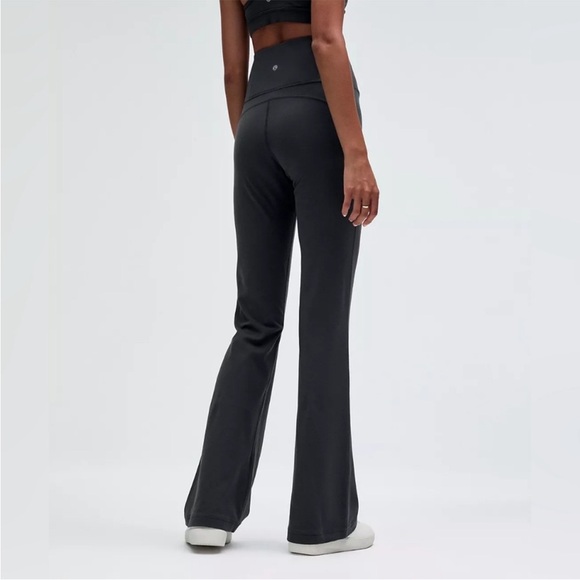 Lululemon Groove Super-High-Rise Flare Pant Nulu *32" (Graphite Grey) Size 4 - Picture 1 of 7